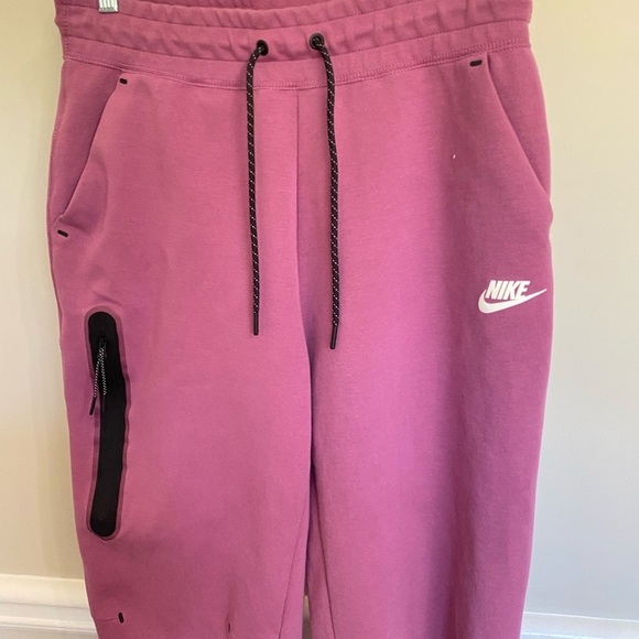 Nike Tech Fleece Essentials Sportswear Athletic Warm Joggers Pants - Picture 6 of 9
